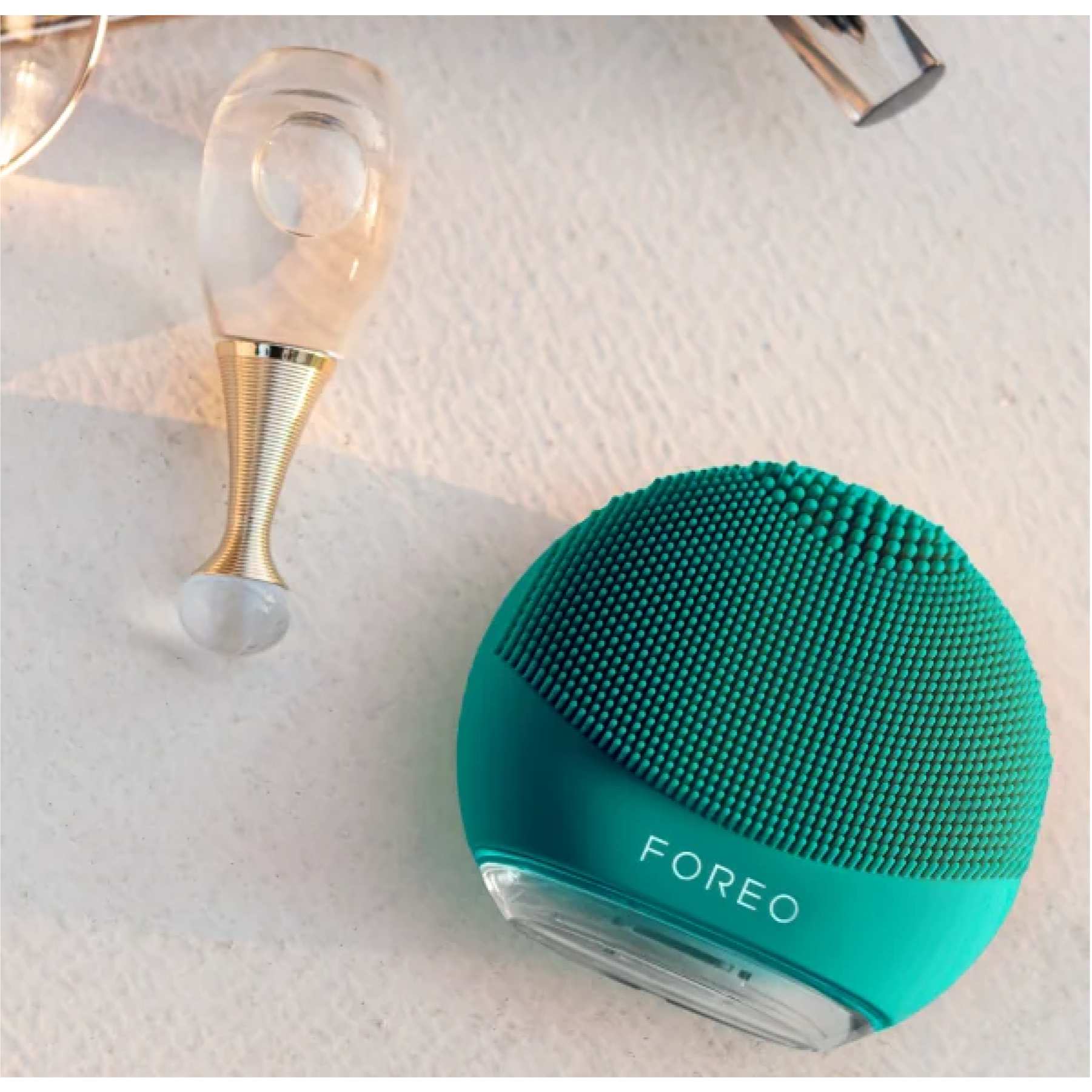 FOREO LUNA 4 Go Facial Cleansing and Massaging Device - Evergreen