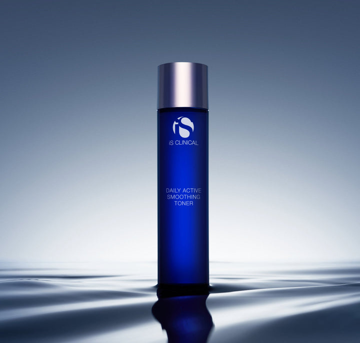 iS Clinical Daily Active Smoothing Toner key ingredients salicylic acid, mandelic acid, PHA complex
