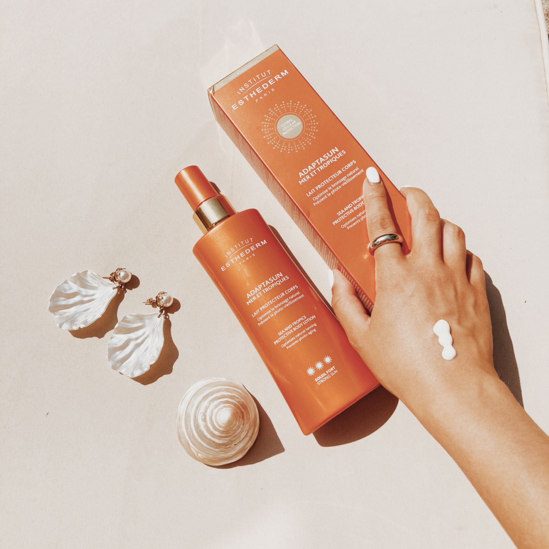 Lotion corporelle protectrice Esthederm Sea and Tropics SPF 30