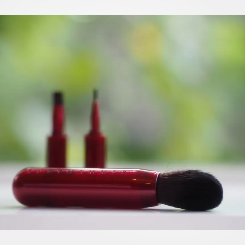 Brosse à visage Ruby Hammer