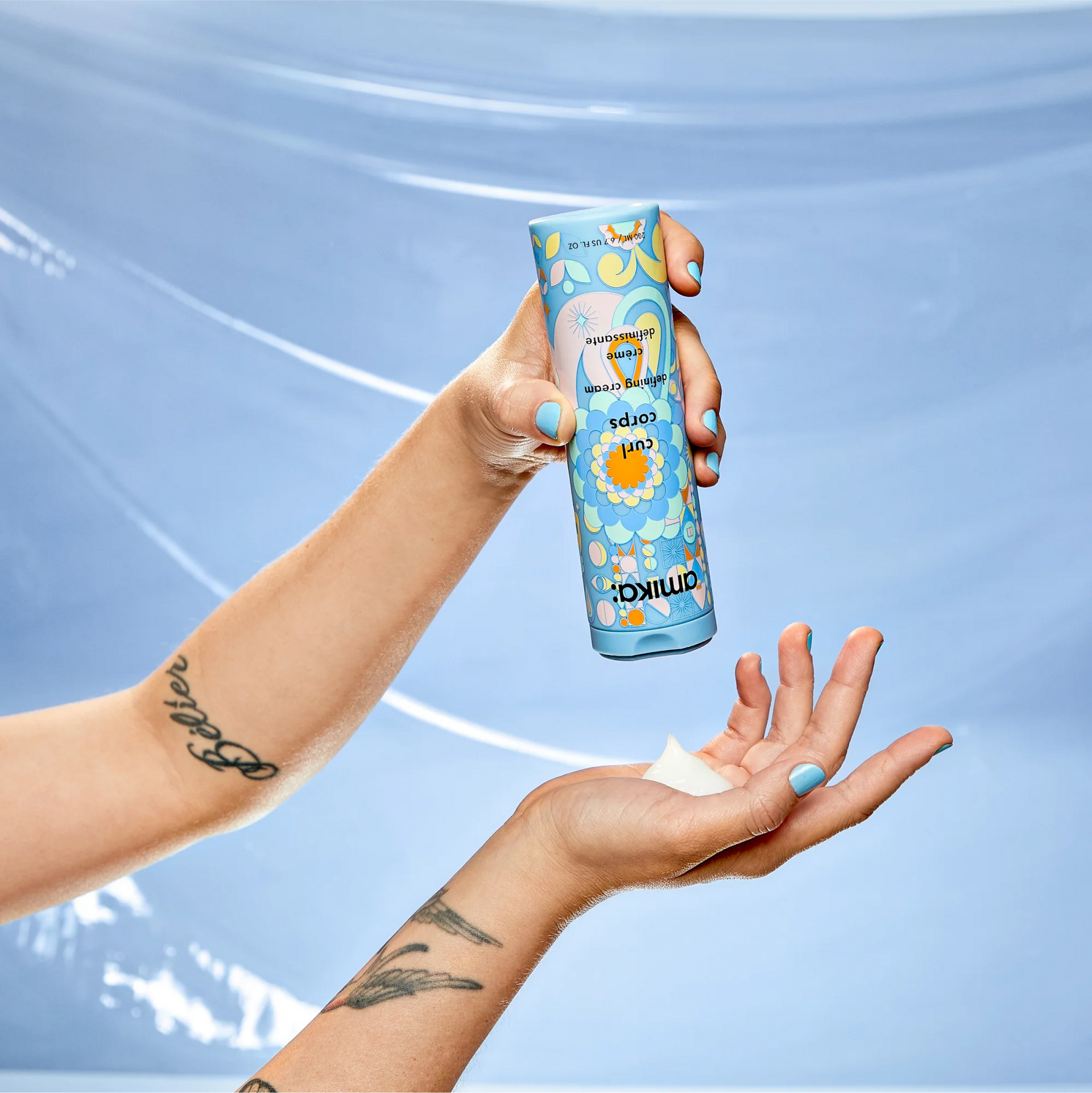 Amika Curl Corps crème définissante pour cheveux bouclés