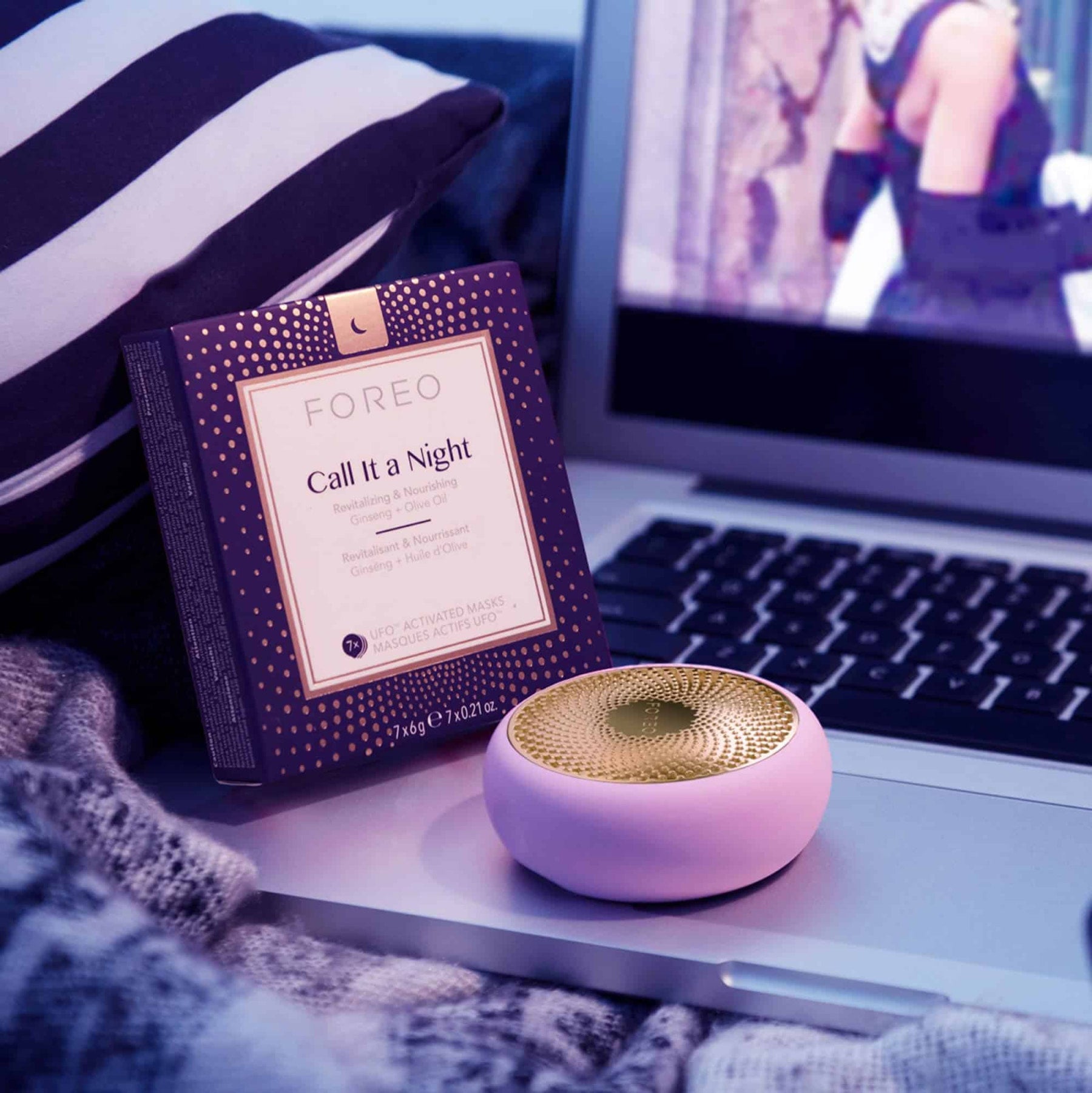 FOREO Call It a Night Masque activé par OVNI™