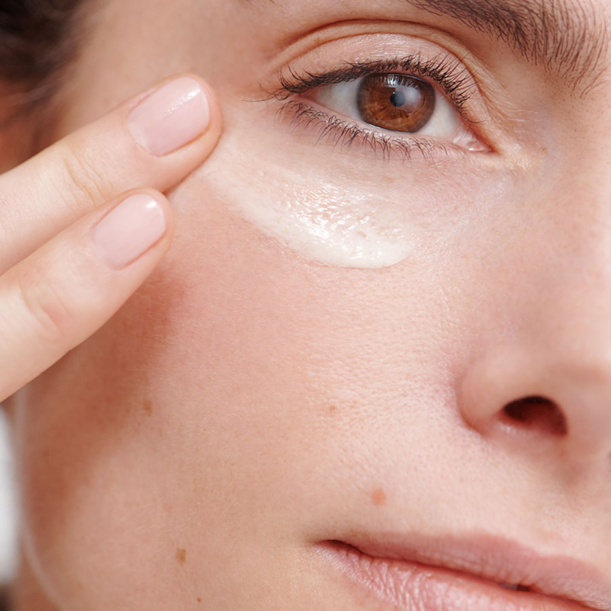 Crème régénérante pour les yeux Dr. Hauschka