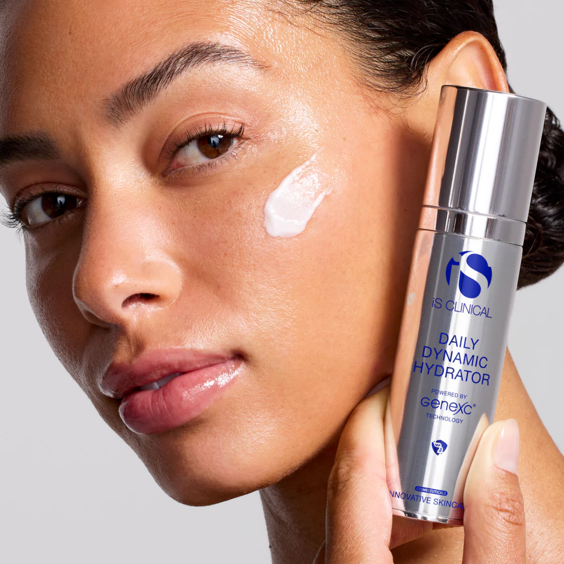 iS Clinical Hydrateur dynamique quotidien